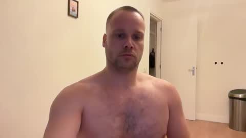 Snapshot of wsvogel chatting on October 27, 2025, 7:40 pm joejoe online show from October 27, 2025, 7:40 pm