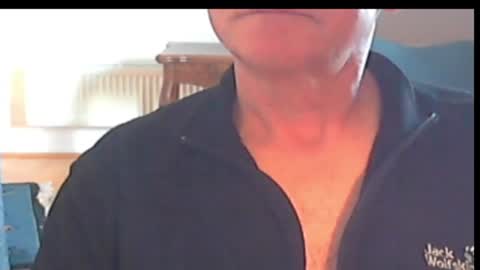 Wuki online show from April 9, 2026, 4:12 pm