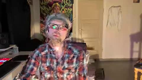 wulffi95 online show from March 6, 2026, 7:43 pm