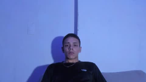 wyatt_smith71 online show from May 12, 2026, 3:25 am