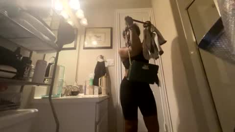 Snapshot of wynterheat chatting on July 25, 2026, 12:25 pm Wynter Heat online show from July 25, 2026, 12:25 pm