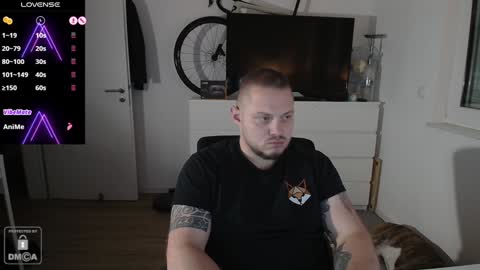 Snapshot of x19marco93x chatting on December 17, 2024, 6:20 pm x19marco93x online show from December 17, 2024, 6:20 pm