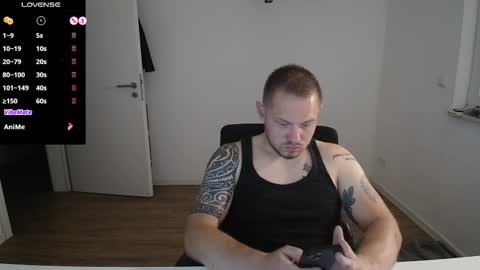 Snapshot of x19marco93x chatting on September 28, 2025, 6:13 pm x19marco93x online show from September 28, 2025, 6:13 pm