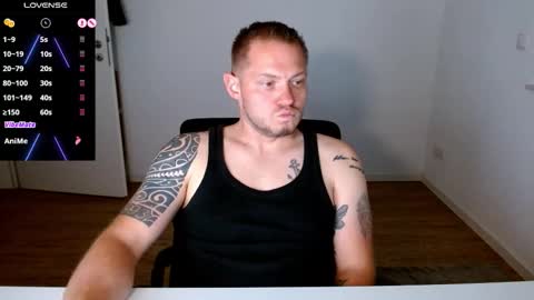 Snapshot of x19marco93x chatting on October 1, 2025, 6:47 pm x19marco93x online show from October 1, 2025, 6:47 pm