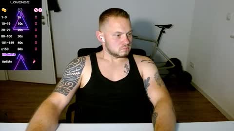 Snapshot of x19marco93x chatting on November 2, 2025, 8:11 pm x19marco93x online show from November 2, 2025, 8:11 pm