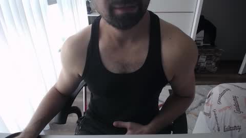 Mr. Lonely online show from November 10, 2025, 11:42 am