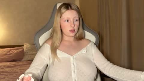 eva online show from October 23, 2025, 4:06 pm