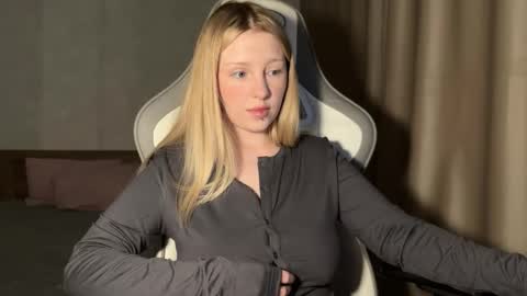 eva online show from October 28, 2025, 5:15 pm