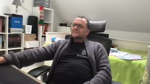 Snapshot of x_labebetekimonte_x chatting on December 14, 2025, 1:49 pm x_labebetekimonte_x online show from December 14, 2025, 1:49 pm