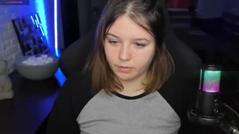 LOVE NERDS ONLY online show from October 8, 2025, 4:43 am