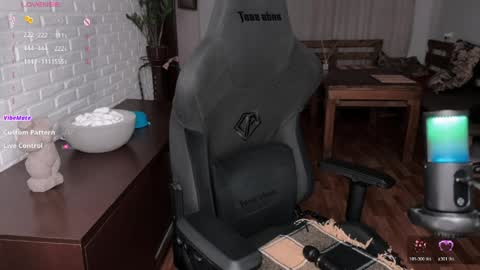 LOVE NERDS ONLY online show from April 10, 2026, 5:23 am