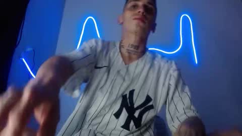 Snapshot of xalejo_max chatting on December 2, 2025, 11:11 pm xalejo_max online show from December 2, 2025, 11:11 pm