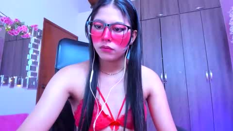Snapshot of xallysonx_ chatting on September 26, 2025, 11:25 am XALLYSONX online show from September 26, 2025, 11:25 am