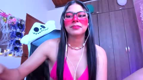 Snapshot of xallysonx_ chatting on October 21, 2025, 11:22 am XALLYSONX online show from October 21, 2025, 11:22 am