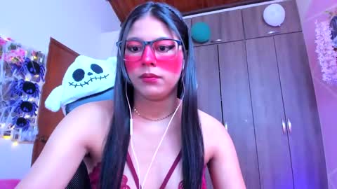 Snapshot of xallysonx_ chatting on October 22, 2025, 11:32 am XALLYSONX online show from October 22, 2025, 11:32 am