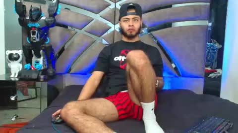 Snapshot of xanderstone00 chatting on June 22, 2026, 3:25 am Xanderstone online show from June 22, 2026, 3:25 am