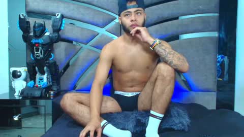 Snapshot of xanderstone00 chatting on June 23, 2026, 7:28 am Xanderstone online show from June 23, 2026, 7:28 am