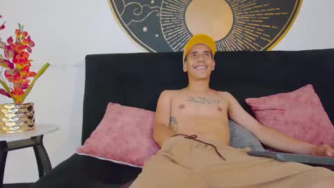 Snapshot of xandressex chatting on March 12, 2026, 10:05 pm Andres online show from March 12, 2026, 10:05 pm