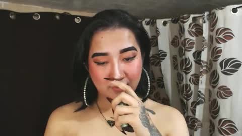 Nira   NOT INTO CHEAP GUYS  online show from January 11, 2025, 8:54 pm