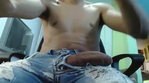 Snapshot of xavicock24 chatting on March 5, 2025, 4:35 pm xavicock24 online show from March 5, 2025, 4:35 pm