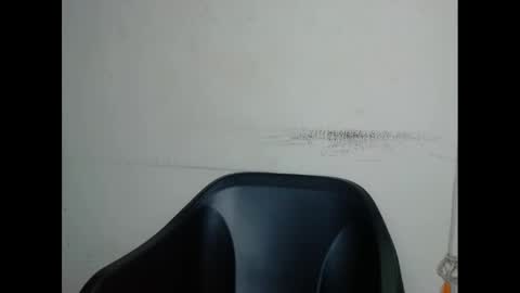 Snapshot of xcreamypussy chatting on January 3, 2025, 2:10 am xcreamypussy online show from January 3, 2025, 2:10 am