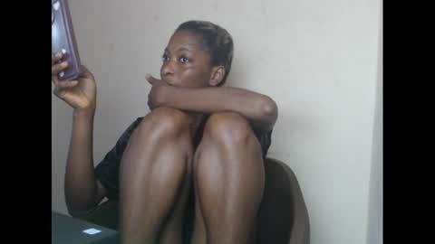 Snapshot of xcreamypussy chatting on January 4, 2025, 9:43 am xcreamypussy online show from January 4, 2025, 9:43 am