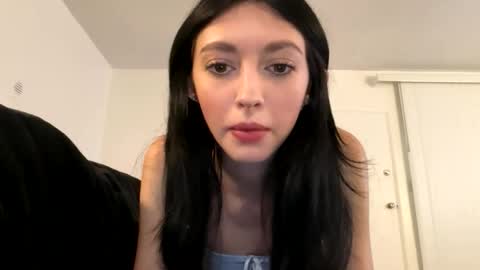 xenadreamx online show from March 4, 2026, 4:40 am