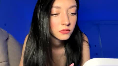 xenadreamx online show from March 15, 2026, 3:45 am