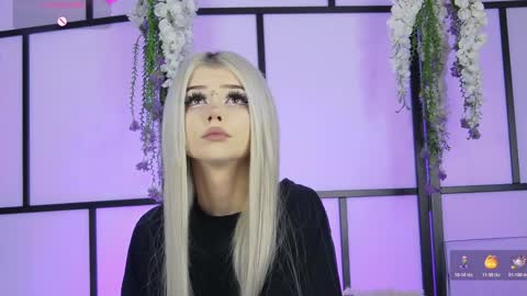 Snapshot of xenomy chatting on November 10, 2025, 8:24 am xenomy online show from November 10, 2025, 8:24 am