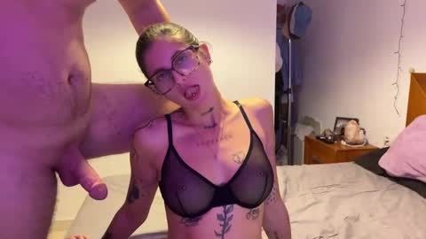 Snapshot of xesfinge chatting on December 4, 2024, 7:23 pm xesfinge online show from December 4, 2024, 7:23 pm