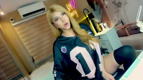 Snapshot of xhey_honeyx chatting on June 8, 2026, 5:52 am hey honey online show from June 8, 2026, 5:52 am