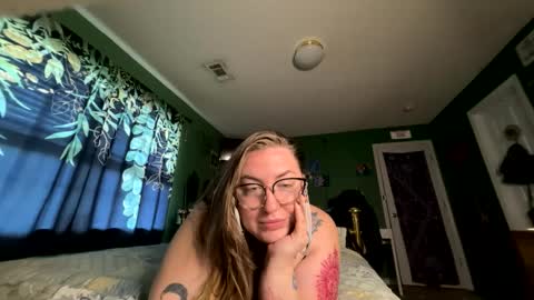 hunny online show from September 27, 2025, 8:25 pm