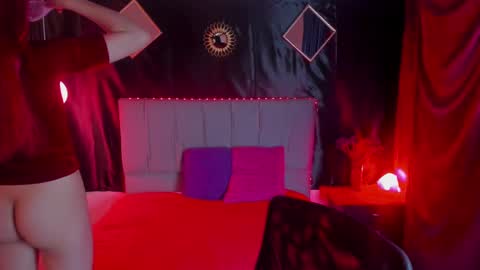 xialee and Lio online show from December 8, 2024, 3:43 am