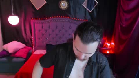 xialee and Lio online show from January 9, 2025, 2:11 am