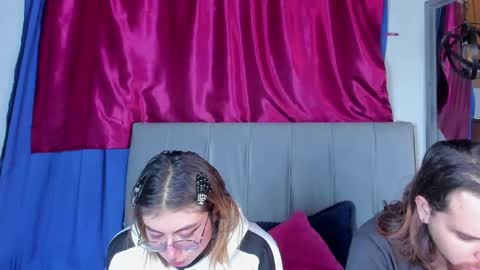 xialee and Lio online show from February 8, 2025, 8:52 am