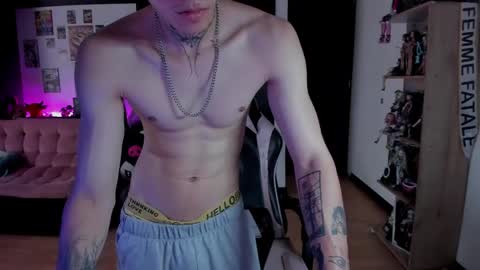 Snapshot of xice_boy chatting on June 3, 2026, 2:33 pm xIce Boy online show from June 3, 2026, 2:33 pm