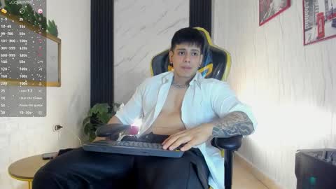      online show from October 26, 2025, 12:33 pm