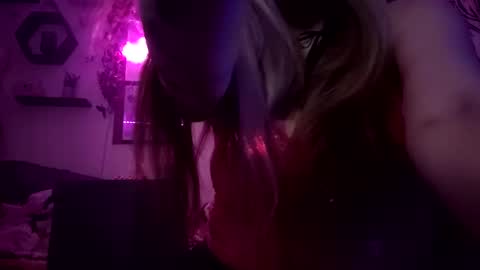 xkittymeowz online show from April 29, 2026, 7:01 am