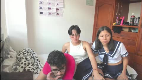 We are Lana. the one with short hair and vanessa girl with long hair online show from January 28, 2025, 7:21 pm