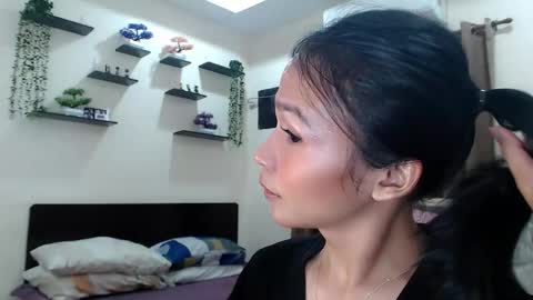Snapshot of xlovely_destinyx chatting on May 5, 2026, 6:49 pm Alice online show from May 5, 2026, 6:49 pm
