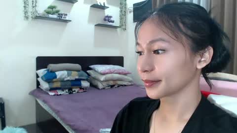Snapshot of xlovely_destinyx chatting on June 11, 2026, 8:40 pm Alice online show from June 11, 2026, 8:40 pm