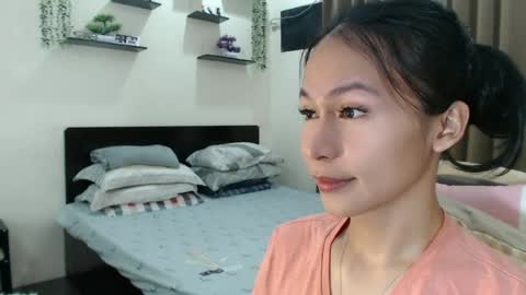 Snapshot of xlovely_destinyx chatting on June 23, 2026, 4:10 am Alice online show from June 23, 2026, 4:10 am