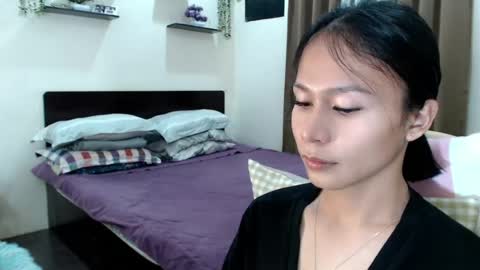 Snapshot of xlovely_destinyx chatting on July 28, 2026, 3:32 pm Alice online show from July 28, 2026, 3:32 pm