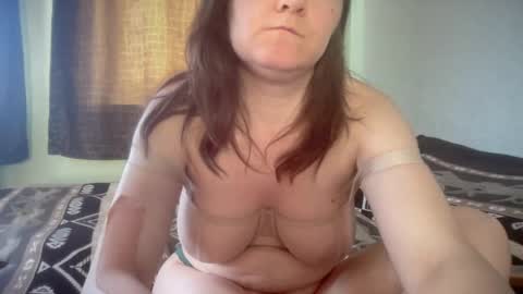 Snapshot of xlunasexyx chatting on April 5, 2026, 12:13 pm Luna online show from April 5, 2026, 12:13 pm