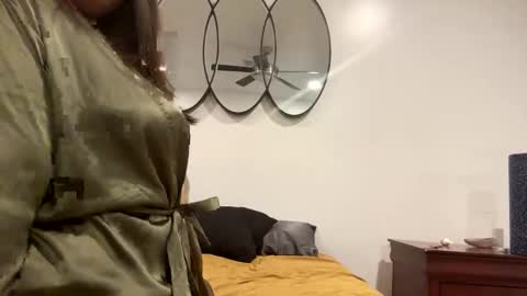 Moanxxxa online show from April 13, 2026, 9:48 am