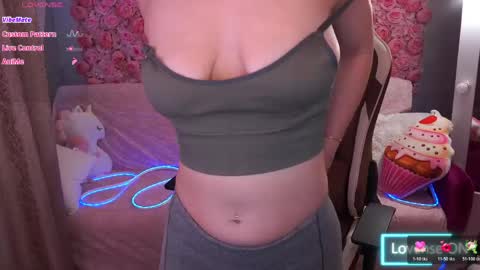 Snapshot of xo_monica chatting on May 29, 2026, 6:11 am Monica online show from May 29, 2026, 6:11 am