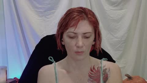 Snapshot of xpcouple chatting on November 4, 2025, 5:28 am XPCouple online show from November 4, 2025, 5:28 am