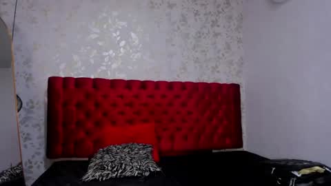 R A Y online show from April 18, 2026, 7:07 pm