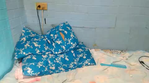 Ask Me Baby  online show from February 18, 2025, 10:03 pm