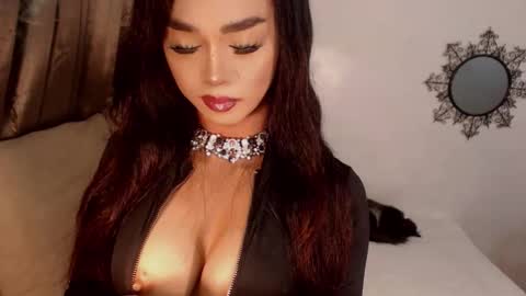 Snapshot of xsexprofessorxxx chatting on December 13, 2024, 1:44 pm Katrina The Great online show from December 13, 2024, 1:44 pm